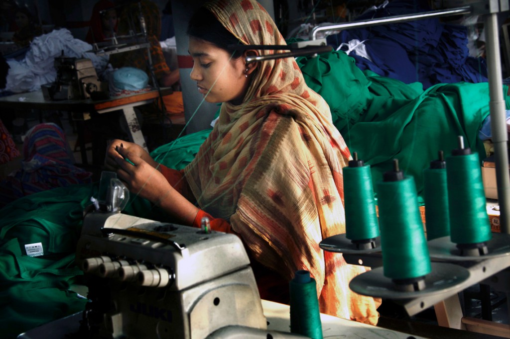 1The-Life-&-Struggle-of-Garment-Workers_07-copy